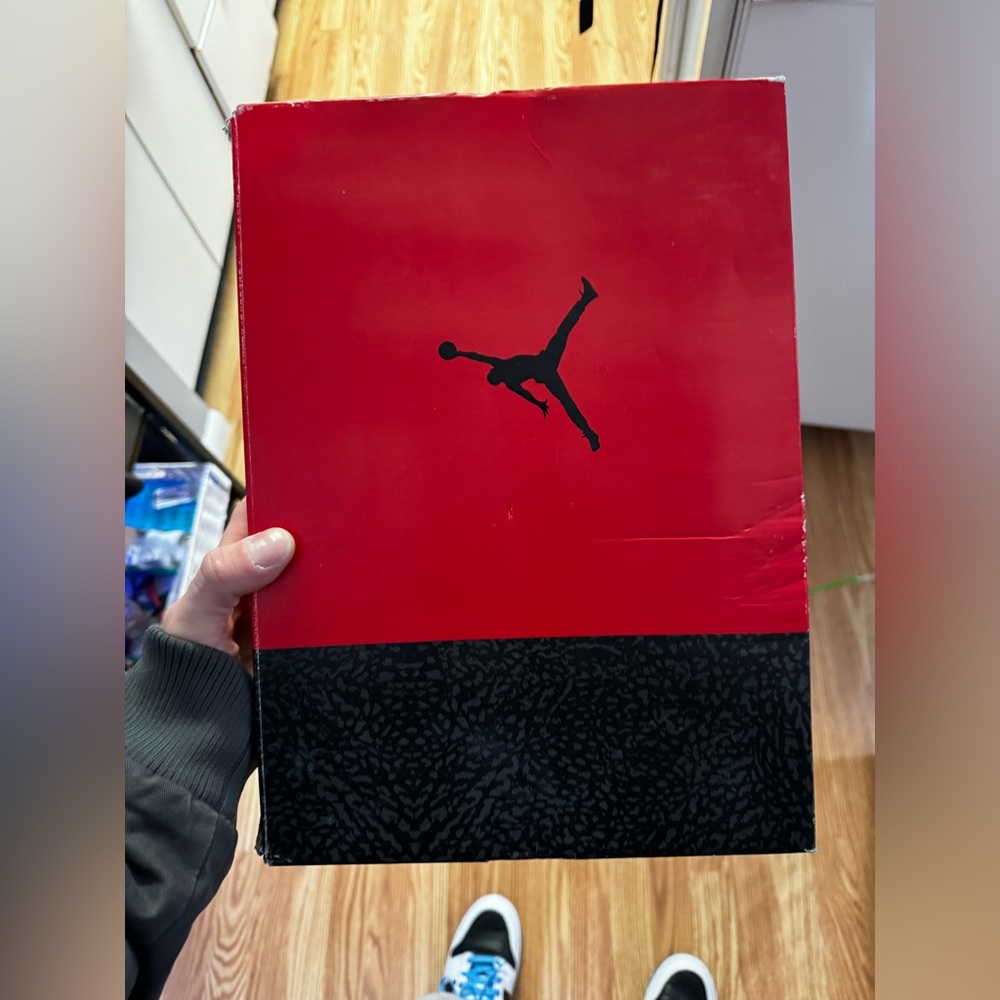 Jordan 3 (box only)
